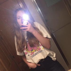 Meet your Posher, Ava